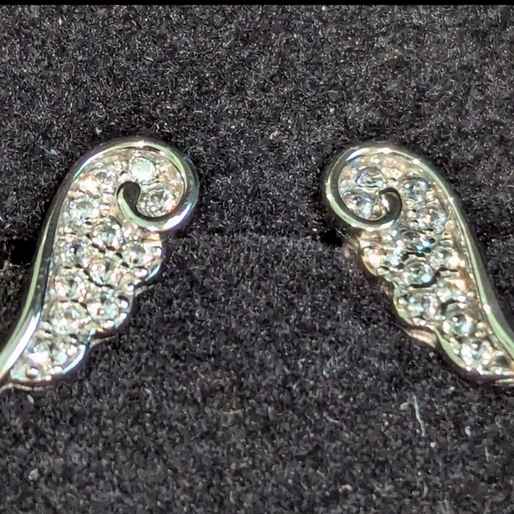 NWOT NOMINATION ITALY Angel Wings Stud Earrings SS/CZ - Picture 2 of 6
